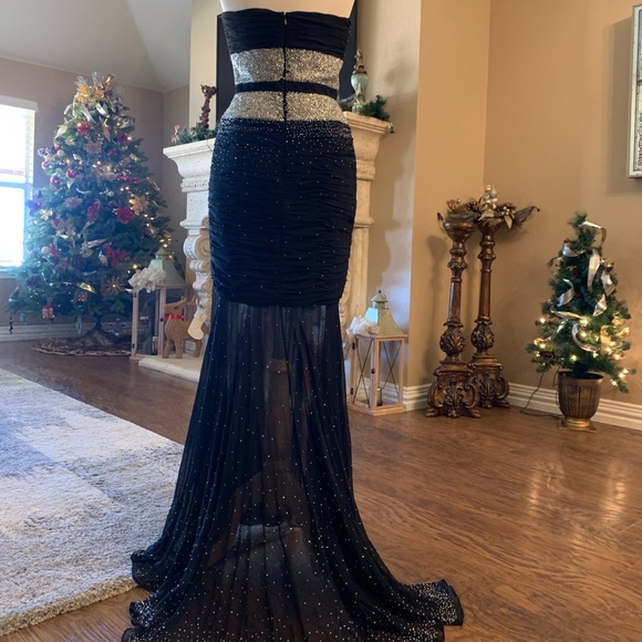 Mike bennet gown - Picture 2 of 2